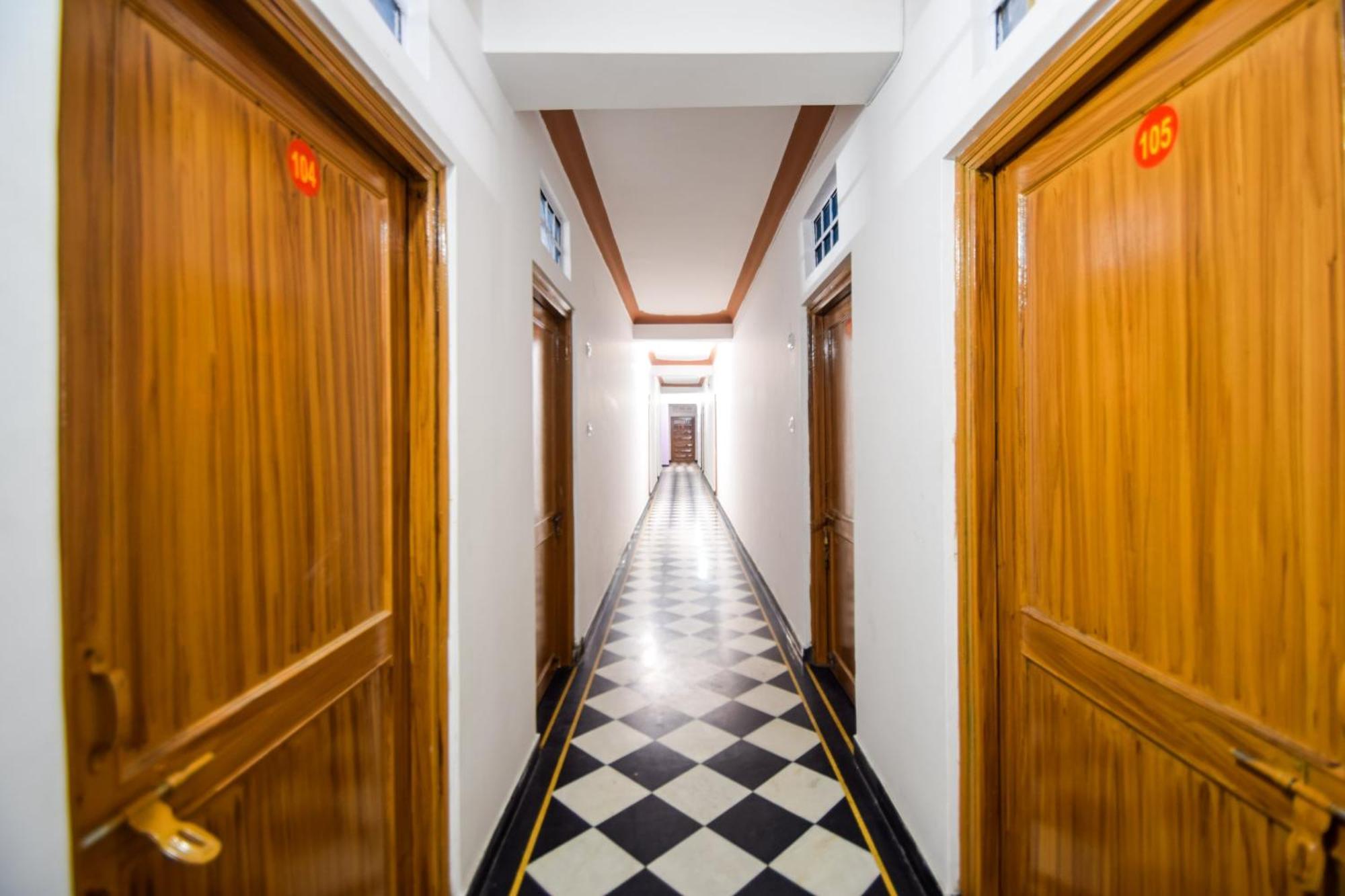 Hotel O Vip Удайпур Екстериор снимка